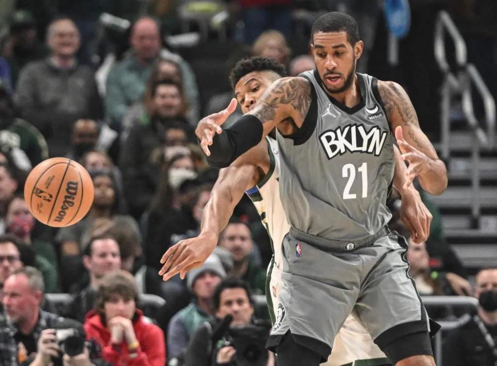 依然充满可 依然充满可